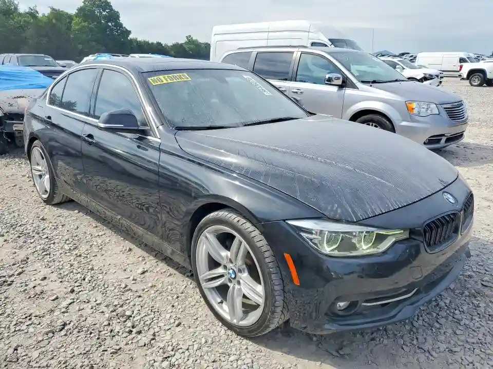 WBA8B9G52JNU97685 2018 BMW 3 SERIES-3