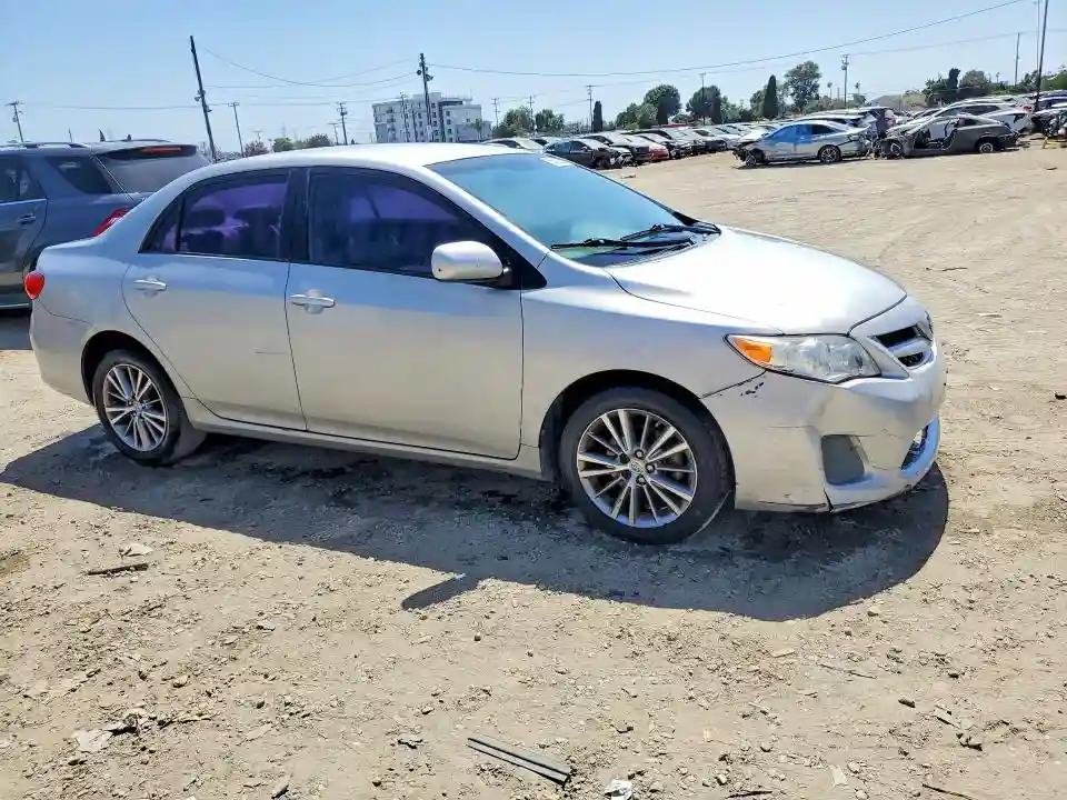 2T1BU4EE0BC586992 2011 TOYOTA COROLLA-3