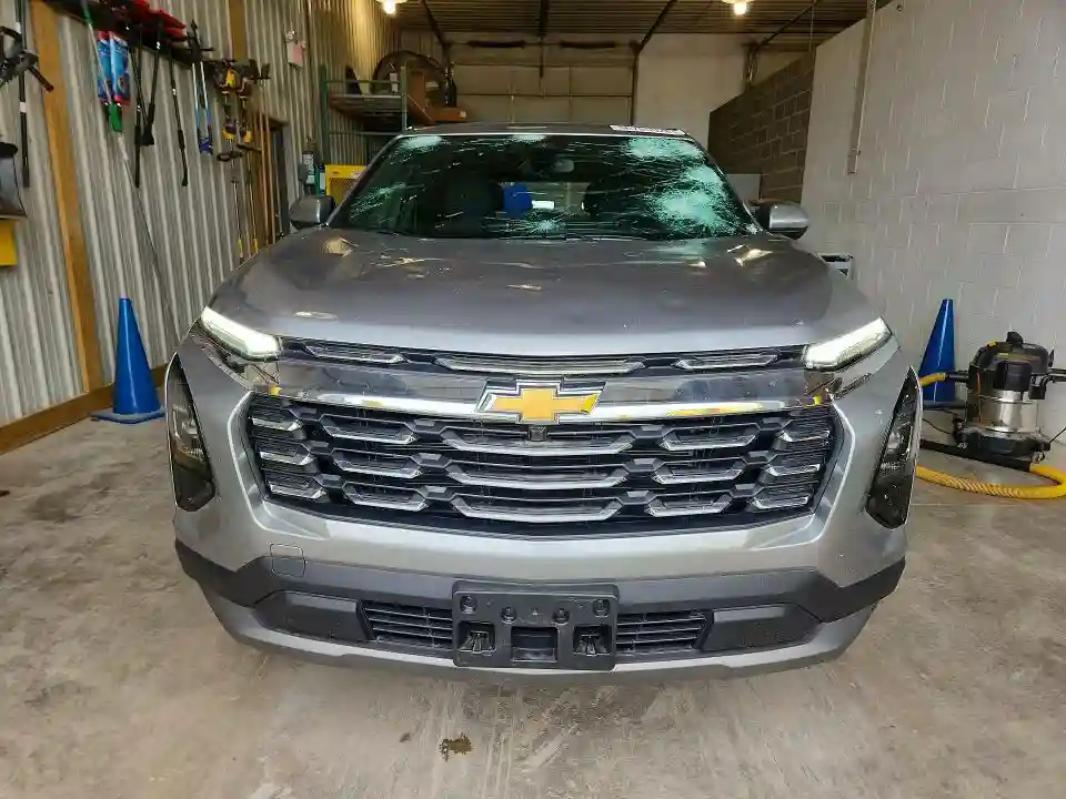 3GNAXPEG6TL323885 2026 CHEVROLET EQUINOX-4