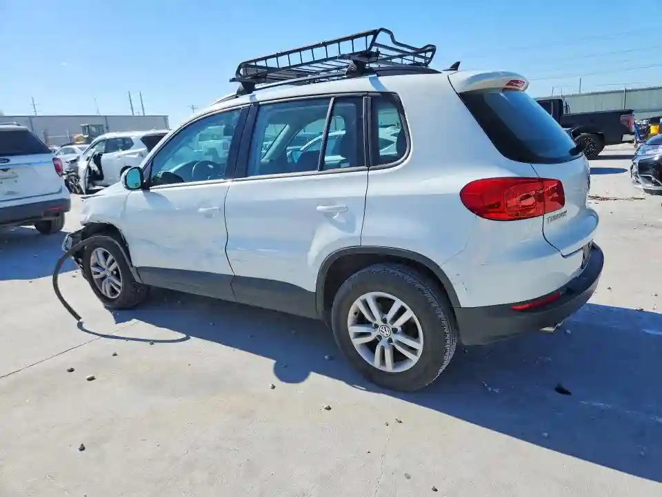 WVGAV7AX0HK038480 2017 VOLKSWAGEN TIGUAN-1