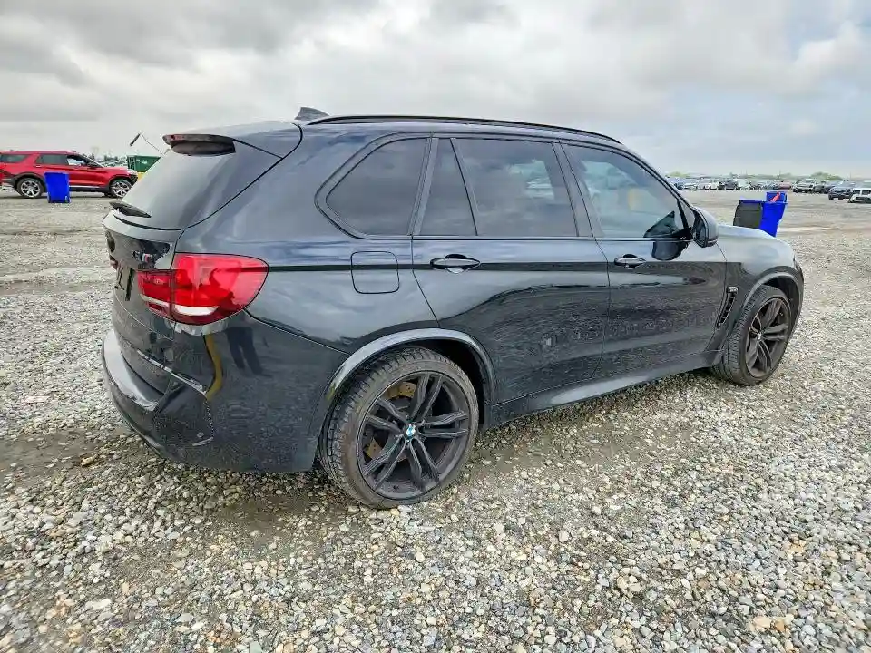 5YMKT6C5XJ0Y84158 2018 BMW X5-2