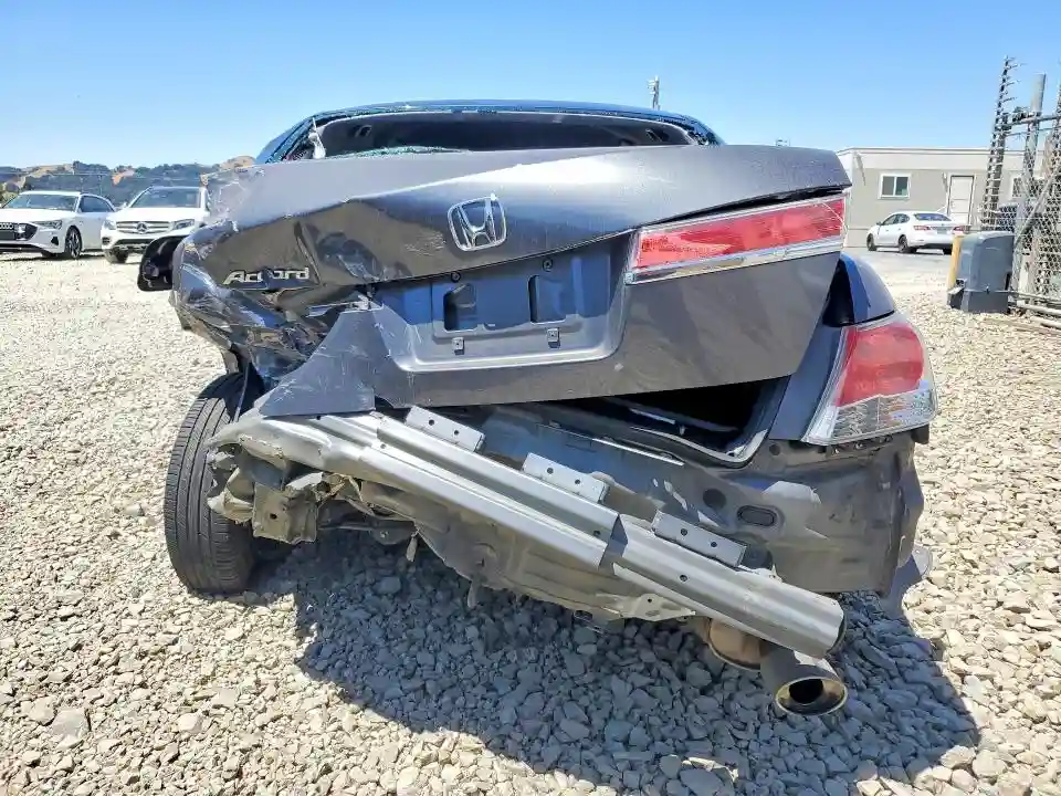 1HGCP2F31BA130776 2011 HONDA ACCORD-5
