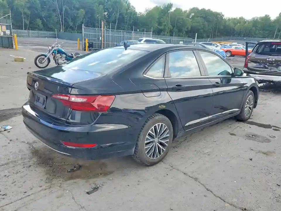 3VWCB7BU7LM014105 2020 VOLKSWAGEN JETTA-2