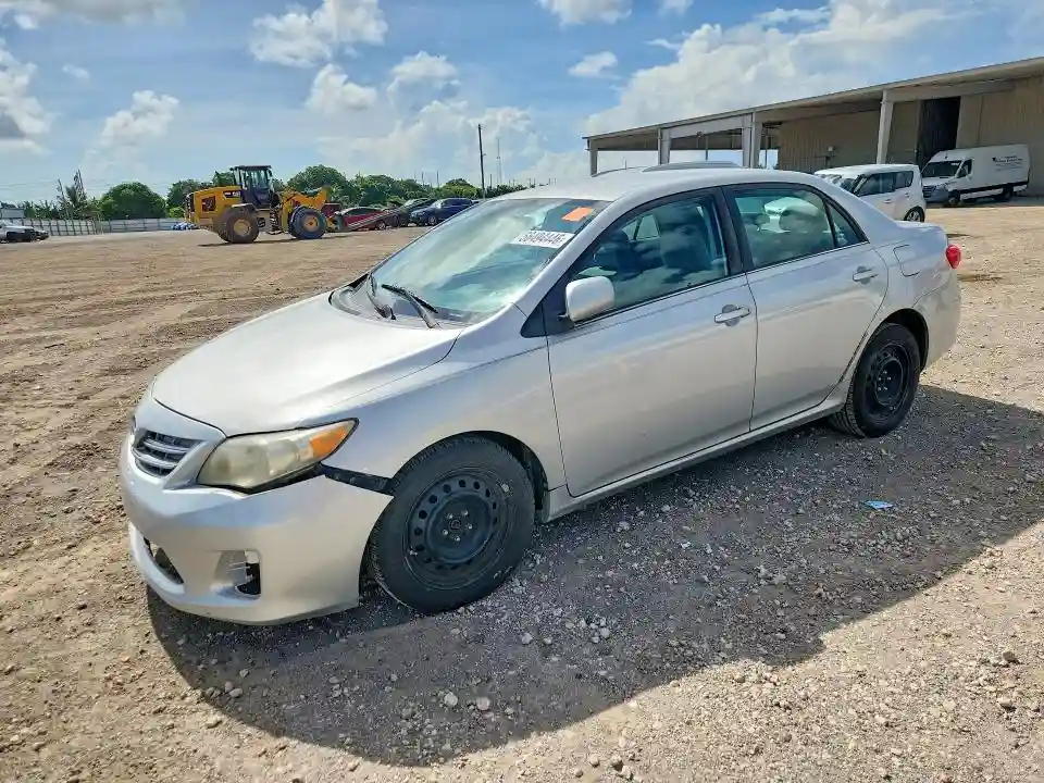 5YFBU4EE1DP176110 2013 TOYOTA COROLLA-0