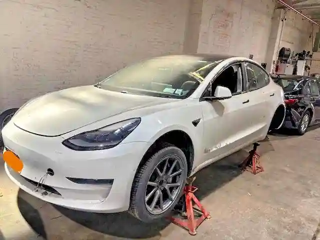 5YJ3E1EA0MF026952 2021 TESLA MODEL 3-1