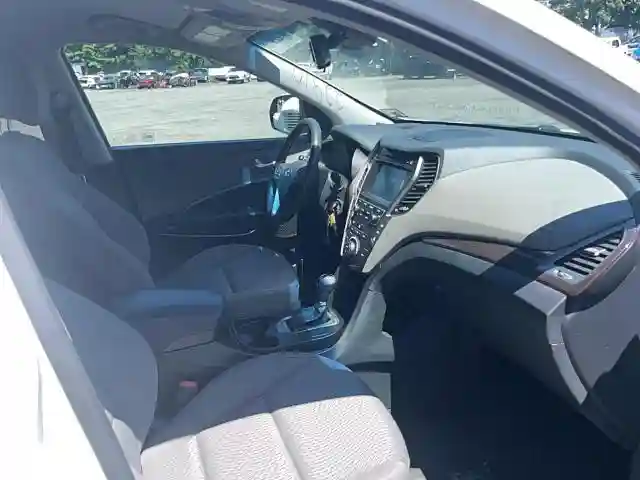 KM8SMDHF9JU267995 2018 HYUNDAI SANTA FE-4