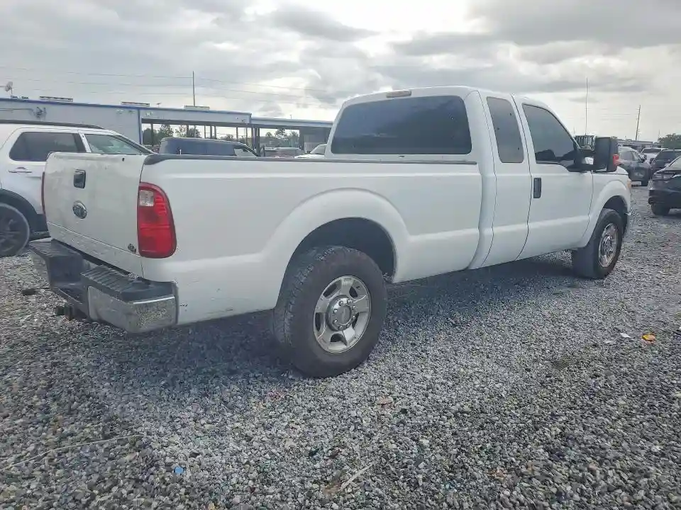 1FT7X2AT4BEB05225 2011 FORD F250-2