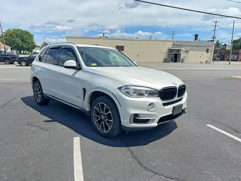 5UXKR0C39H0V68990 2017 BMW X5-0