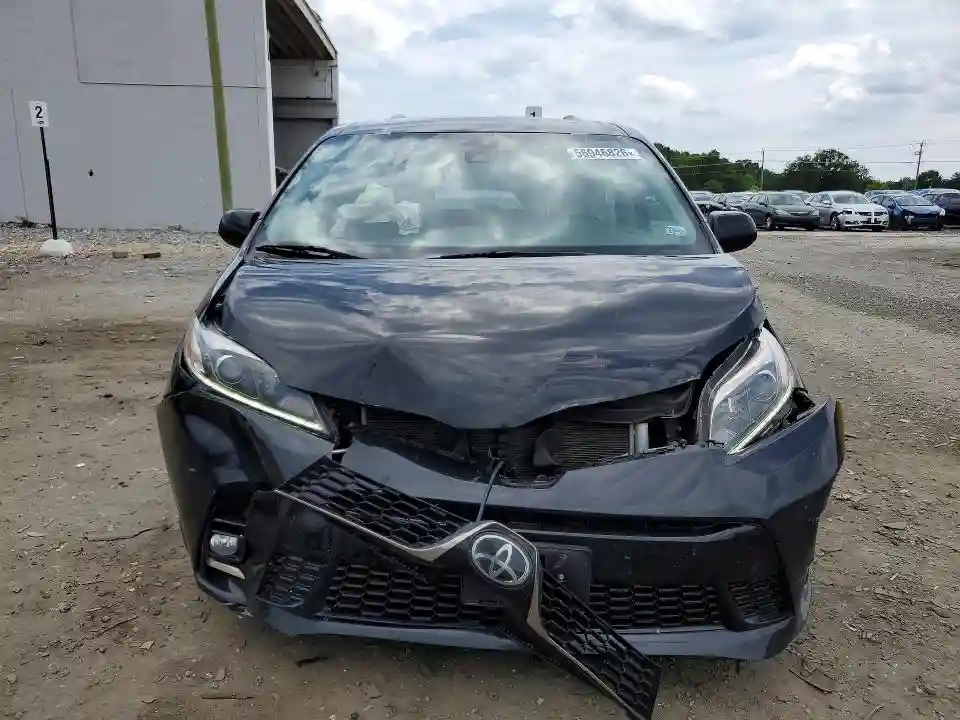 5TDXZ3DC0KS009758 2019 TOYOTA SIENNA-4
