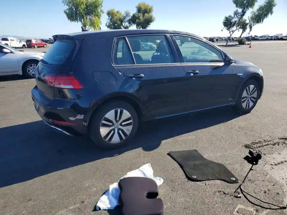 WVWKR7AU1KW916436 2019 VOLKSWAGEN GOLF-2