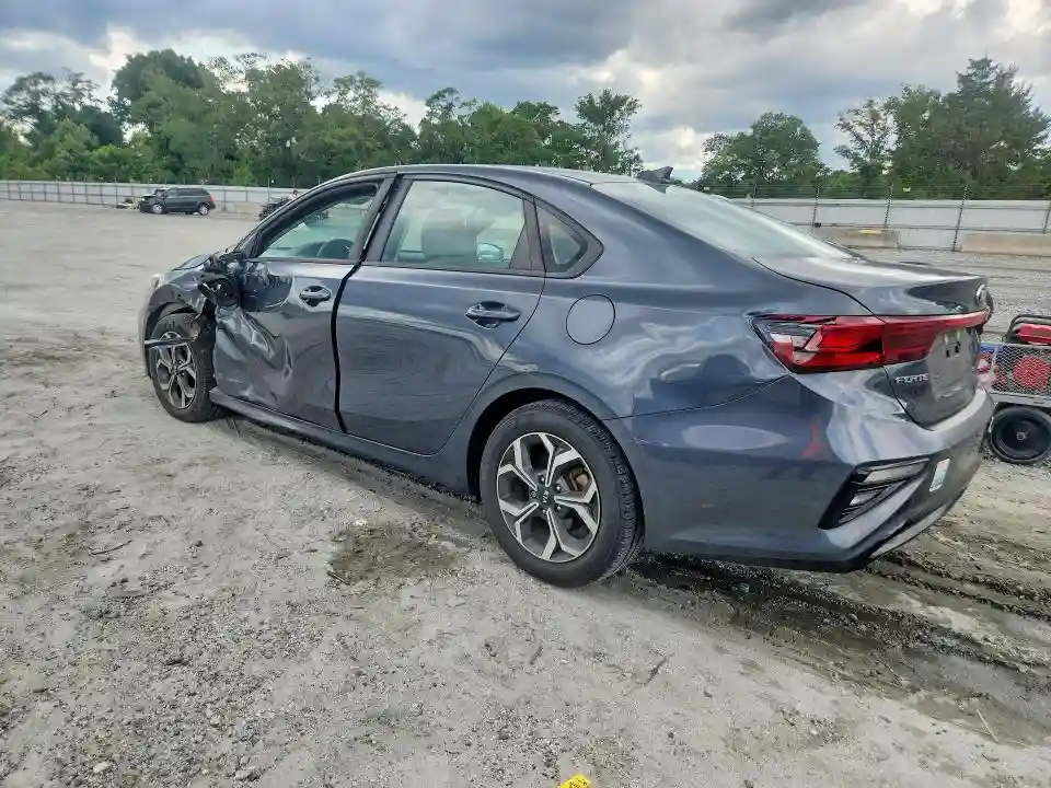 3KPF24AD6KE014038 2019 KIA FORTE LXS-1