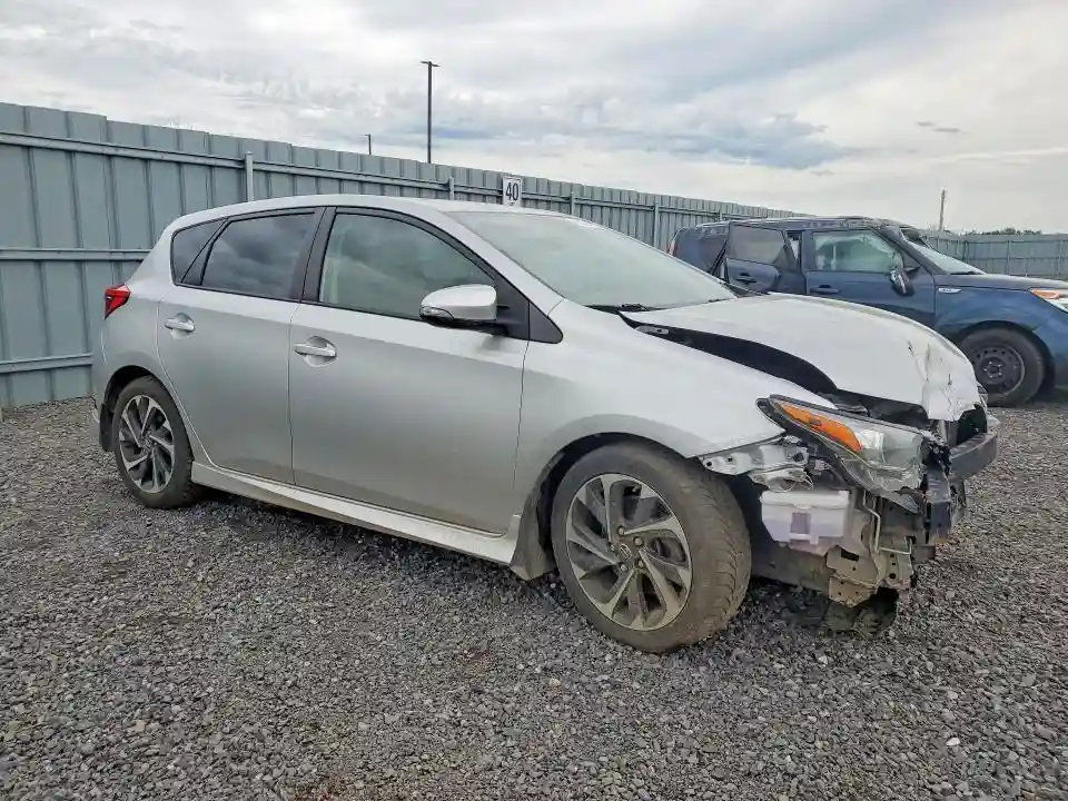 JTNKARJE9JJ568016 2018 TOYOTA COROLLA-3