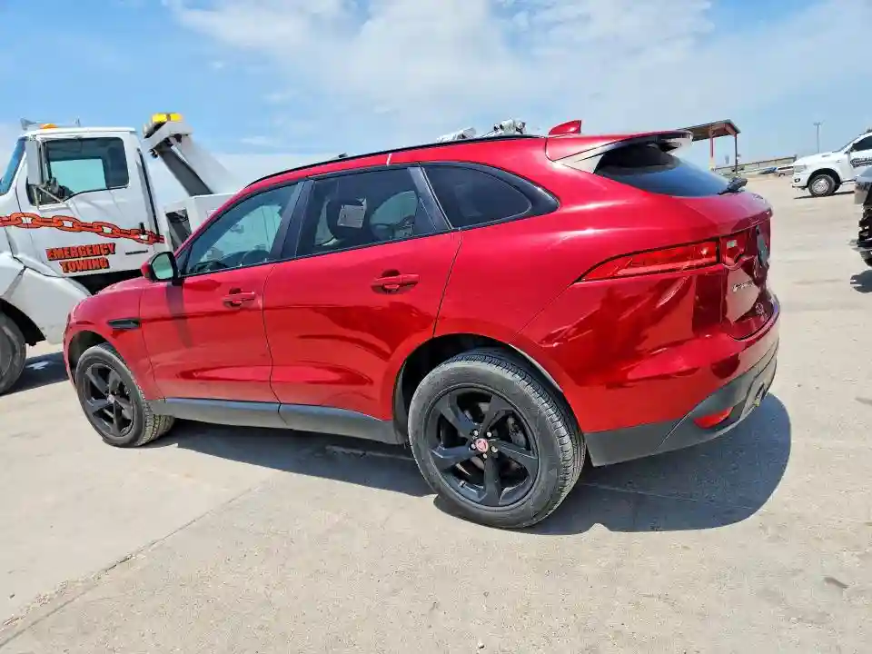 SADCJ2BV7HA886911 2017 JAGUAR F-PACE-1