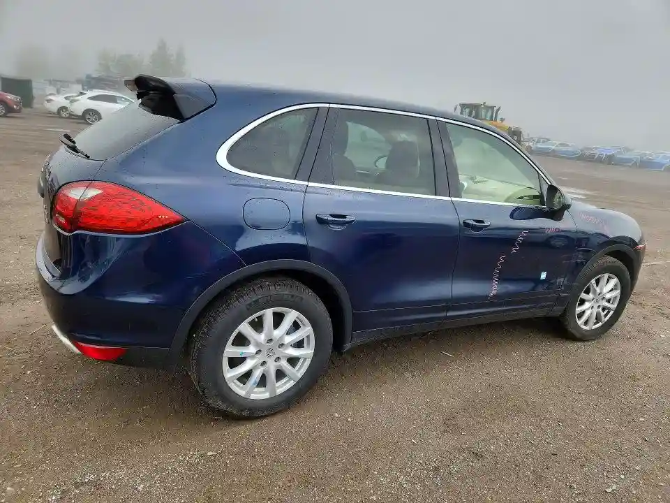 WP1AA2A27DLA10248 2013 PORSCHE CAYENNE-2