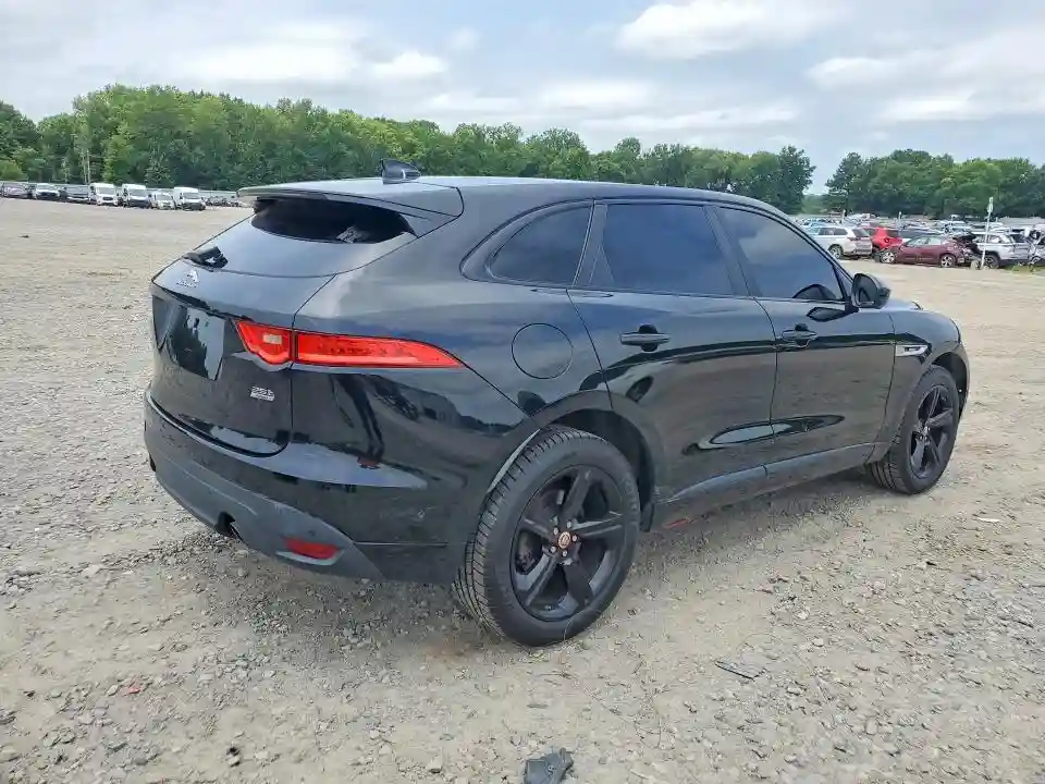 SADCL2FX8JA262689 2018 JAGUAR F-PACE-2