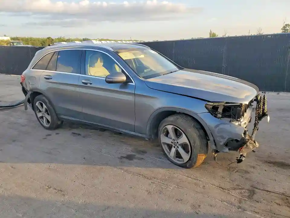 WDC0G4JB7KV161156 2019 MERCEDES-BENZ GLC-CLASS-3
