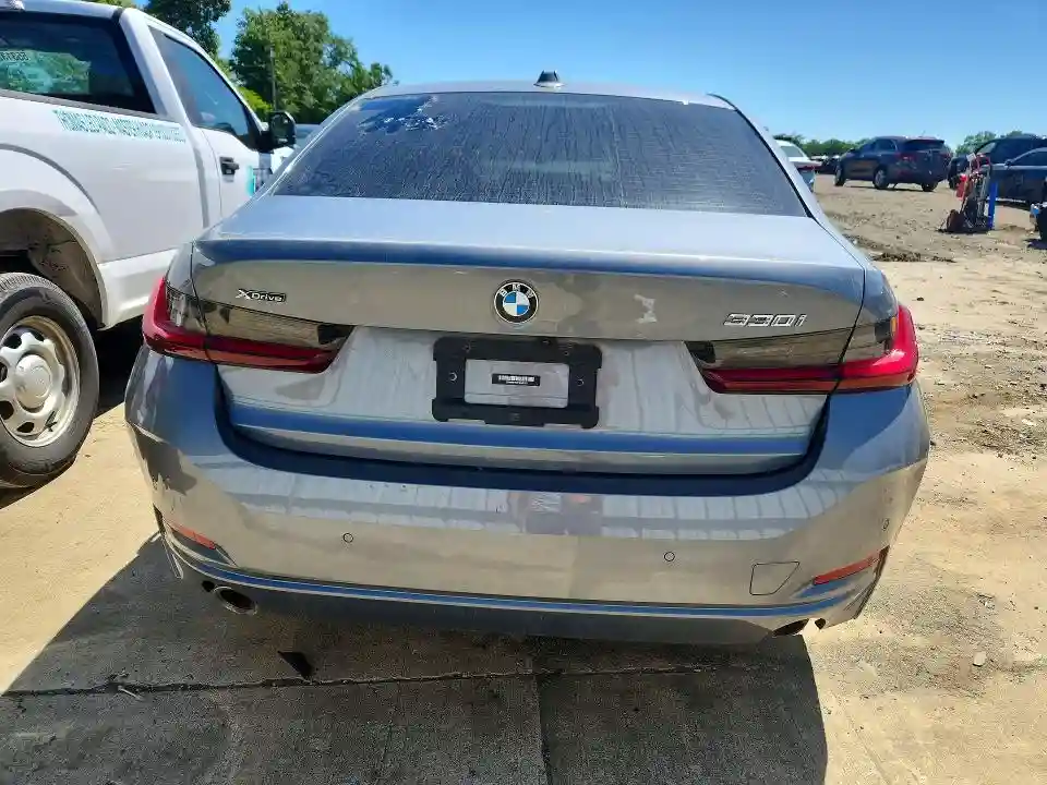 3MW89FF08P8D09733 2023 BMW 3 SERIES-5