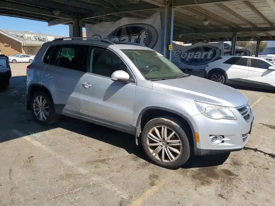 WVGBV7AX4BW513777 2011 VOLKSWAGEN TIGUAN-3