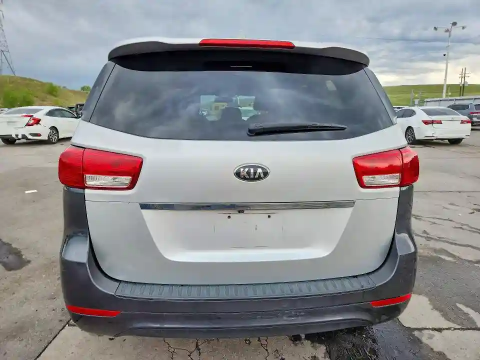 KNDMB5C19H6242372 2017 KIA SEDONA-5