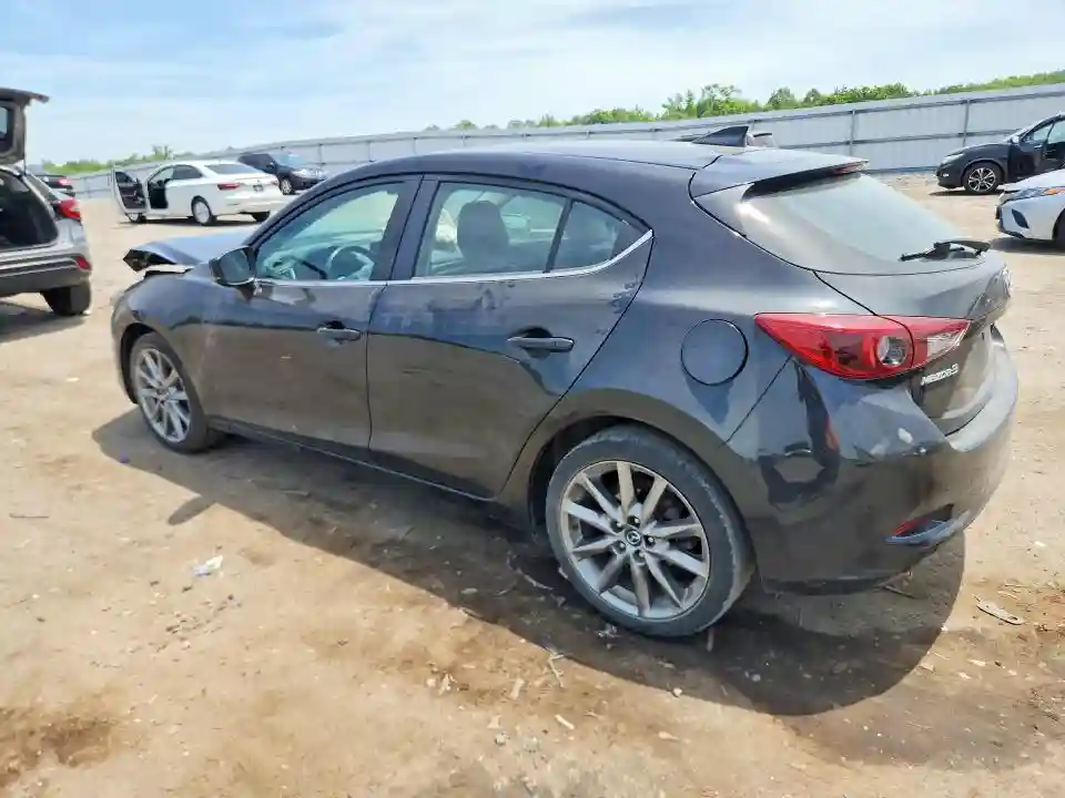 3MZBN1M37JM225449 2018 MAZDA 3-1