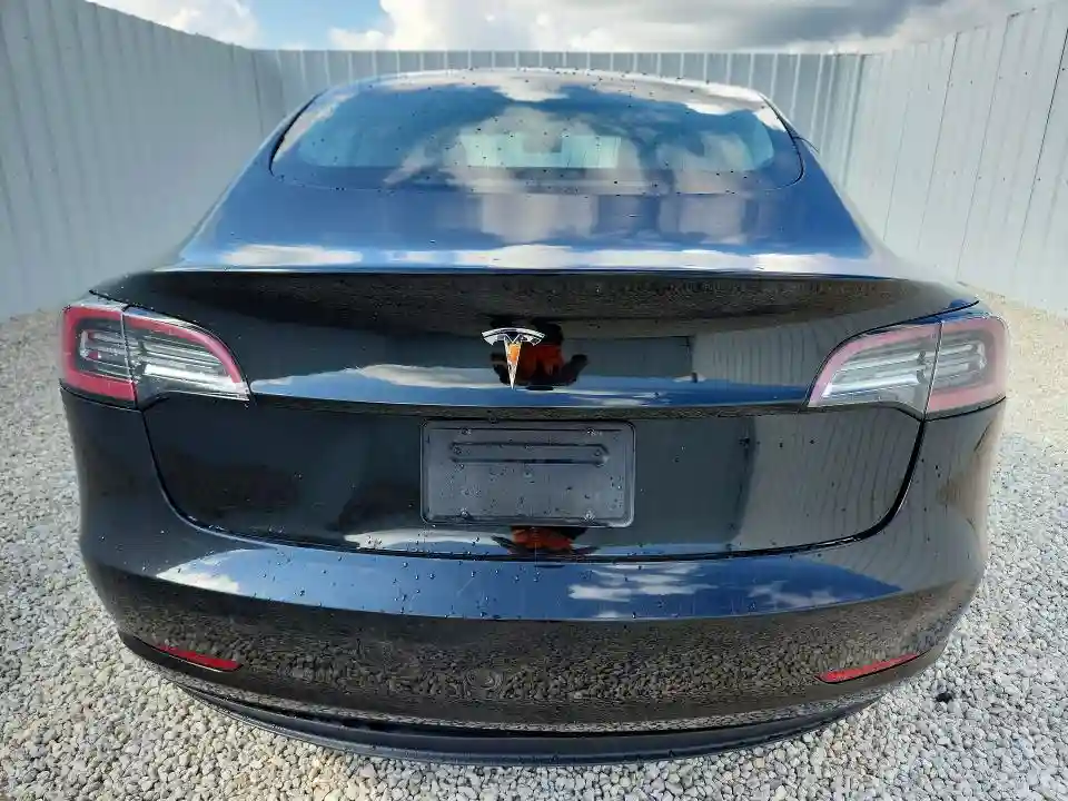 5YJ3E1EA5PF456710 2023 TESLA MODEL 3-5