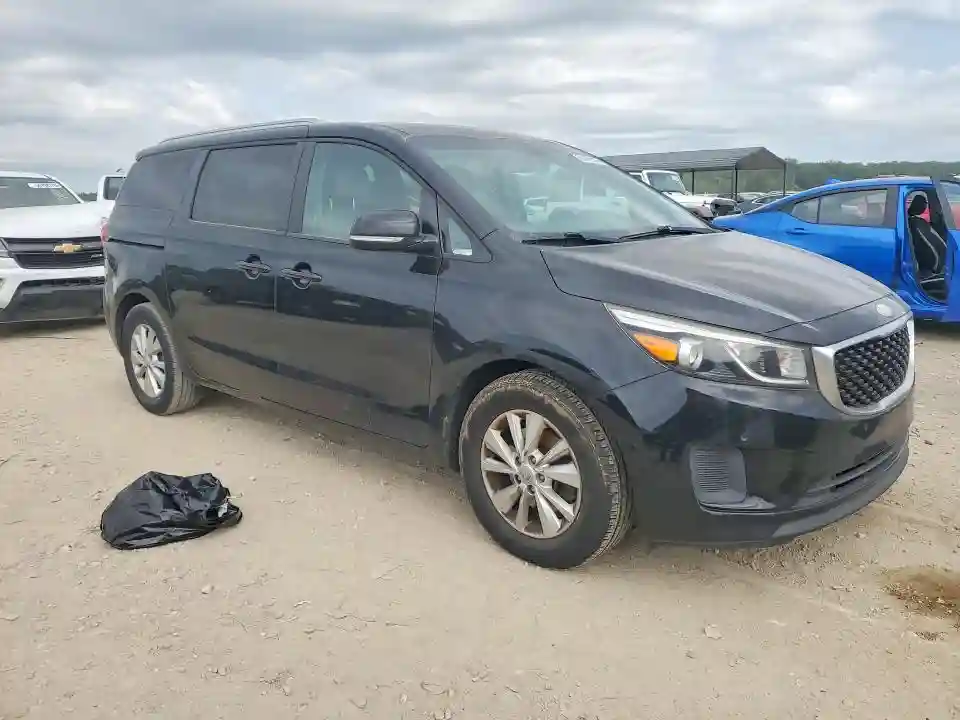 KNDMB5C11J6398637 2018 KIA SEDONA-3