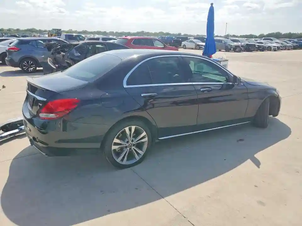 55SWF4JB4HU223525 2017 MERCEDES-BENZ C-CLASS-2