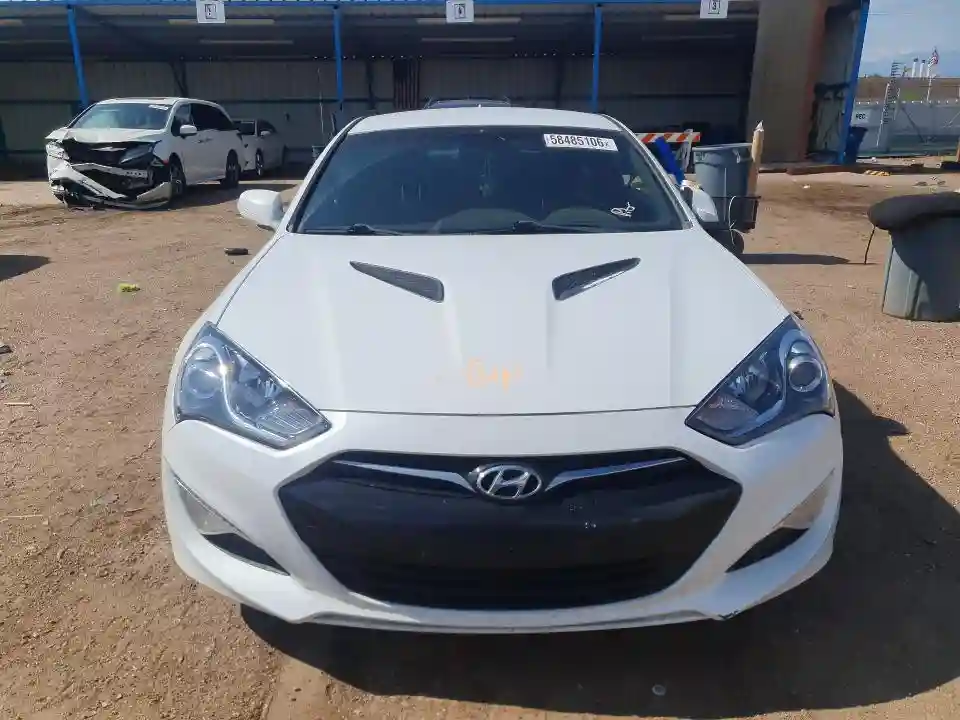KMHHU6KJ9FU124894 2015 HYUNDAI GENESIS-4