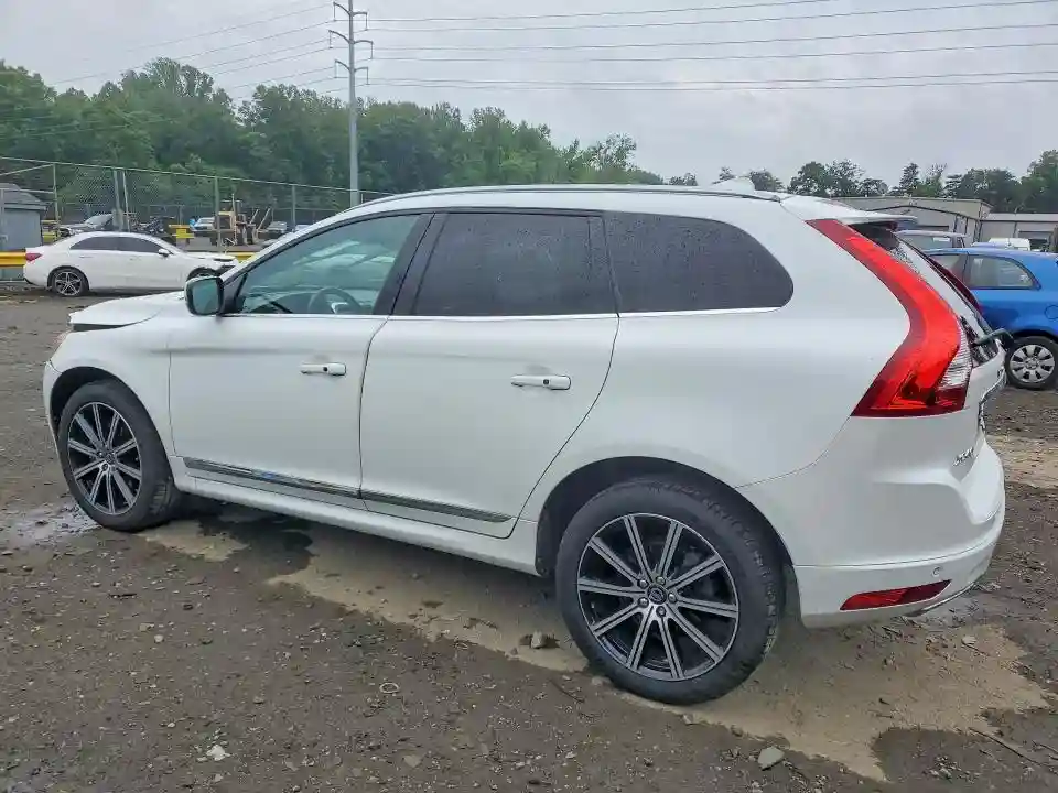 YV449MRU4H2126329 2017 VOLVO XC60-1