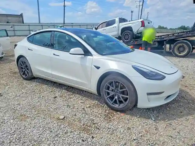 5YJ3E1EB1NF315154 2022 TESLA MODEL 3-3