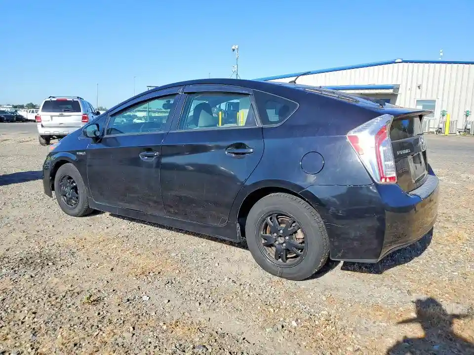 JTDKN3DU4F1877151 2015 TOYOTA PRIUS-1