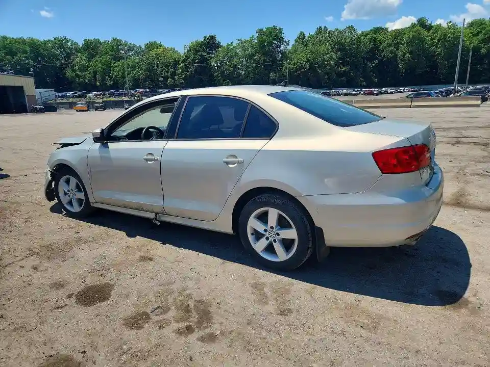 3VWLL7AJ0BM089456 2011 VOLKSWAGEN JETTA-1