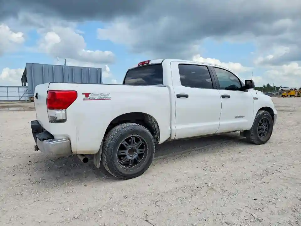 5TFEM5F10BX034764 2011 TOYOTA TUNDRA-2