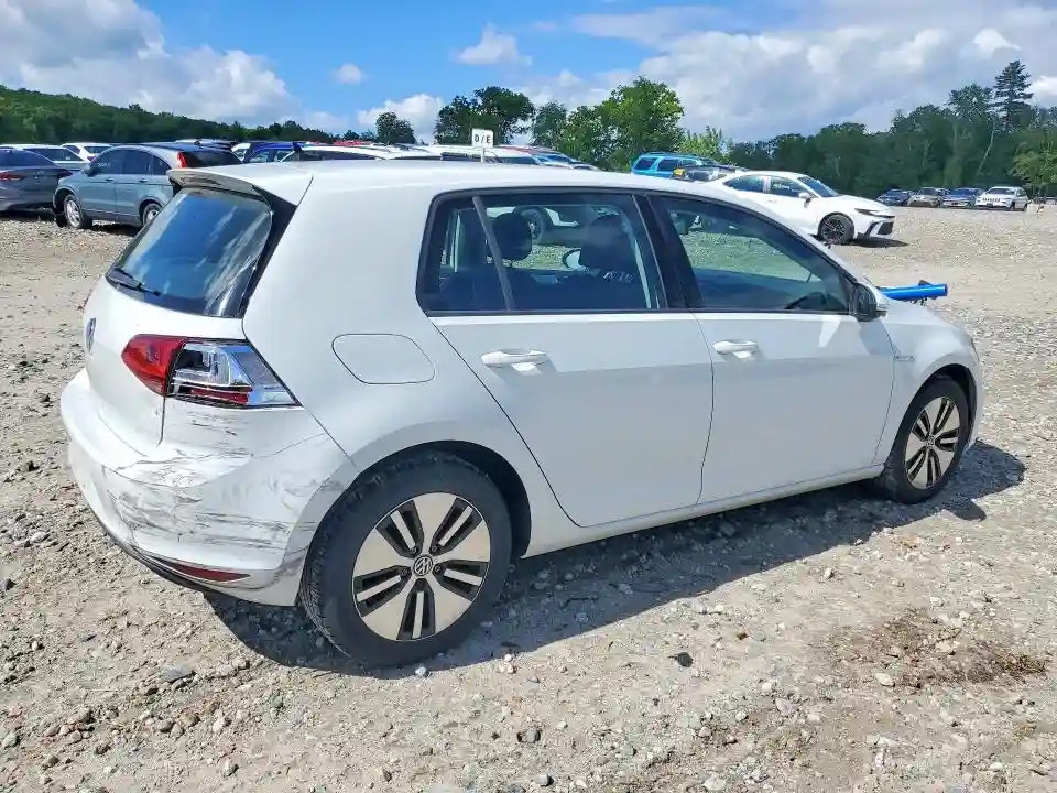 WVWKP7AU3GW913809 2016 VOLKSWAGEN GOLF-2