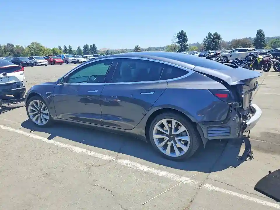 5YJ3E1EBXKF465193 2019 TESLA MODEL 3-1