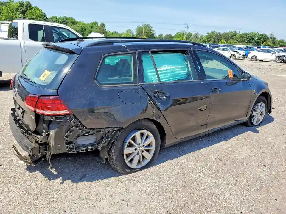 3VWD17AUXJM763440 2018 VOLKSWAGEN GOLF-2