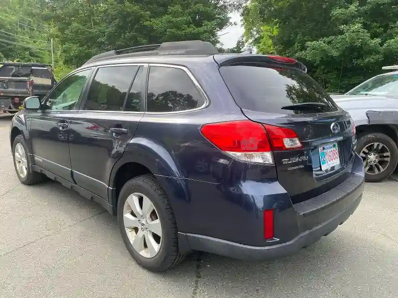 4S4BRBKC2B3435679 2011 SUBARU OUTBACK-2