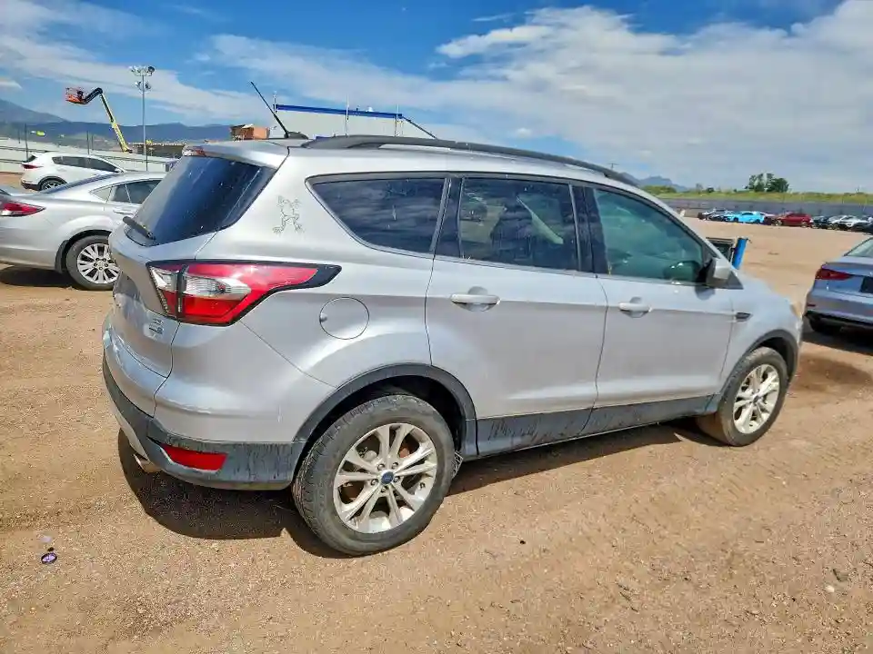 1FMCU9GD2JUA73911 2018 FORD ESCAPE-2