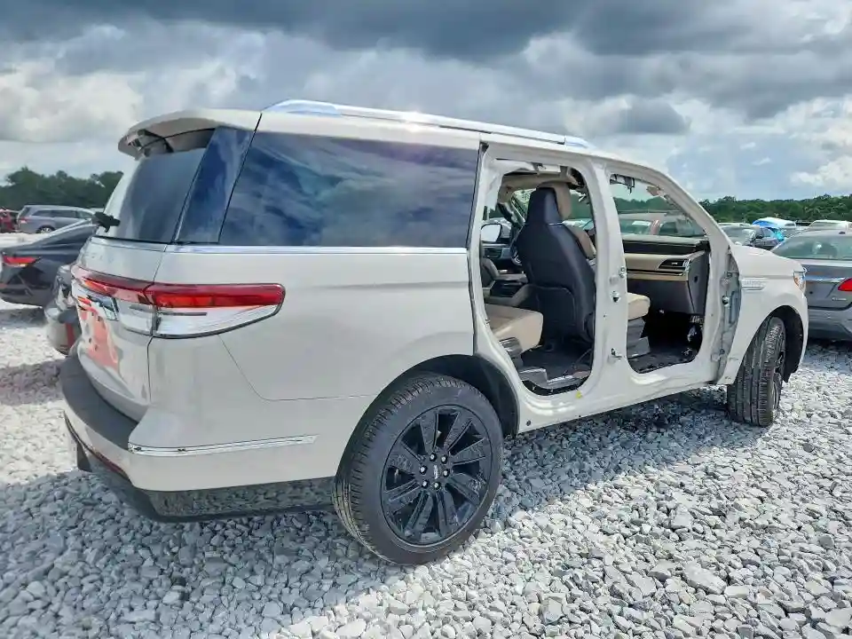 5LMJJ2LT9NEL17331 2022 LINCOLN NAVIGATOR-2