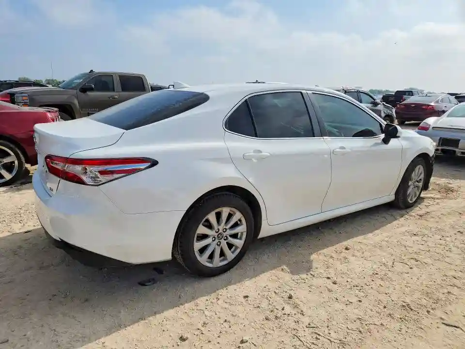 4T1C11AK1LU325250 2020 TOYOTA CAMRY-2