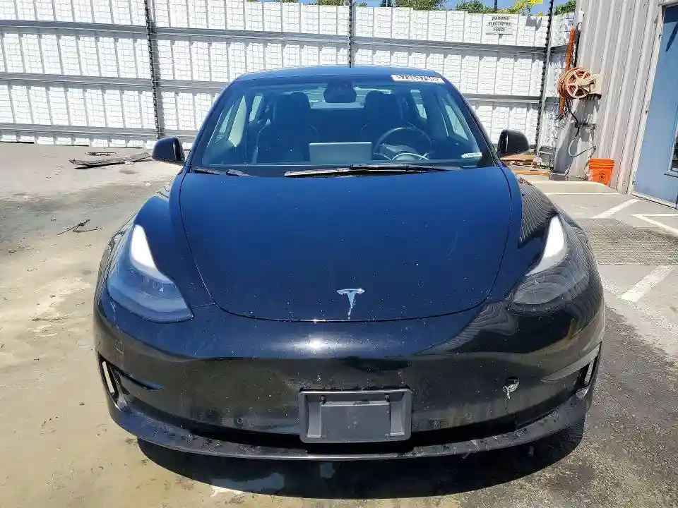 5YJ3E1EAXNF188623 2022 TESLA MODEL 3-4