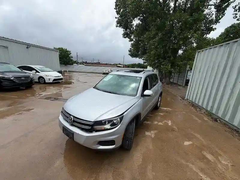 WVGRV7AX3HW506147 2017 VOLKSWAGEN TIGUAN-1