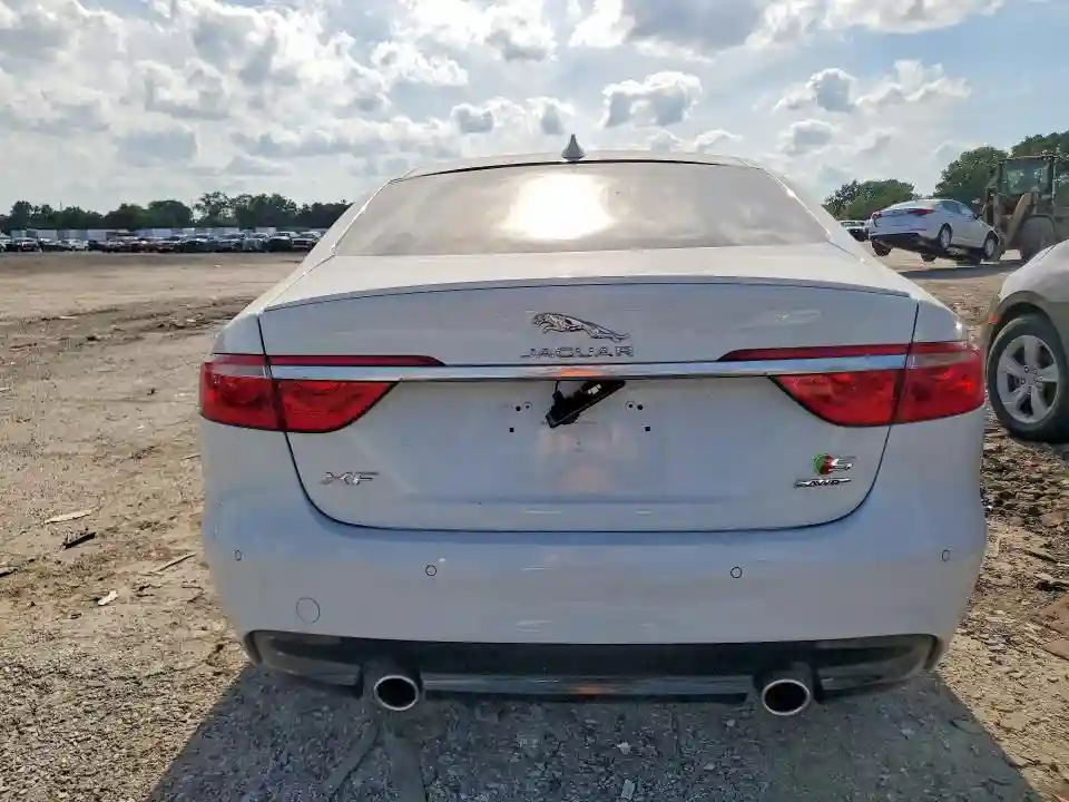 SAJBM4BV8HCY38219 2017 JAGUAR XF-5