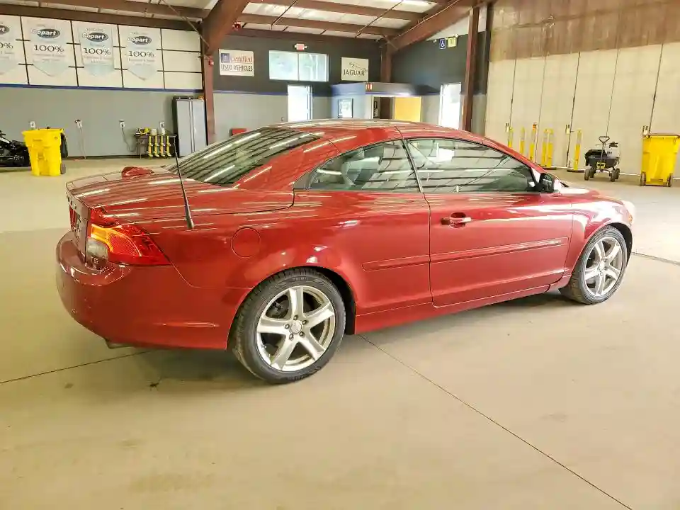 YV1672MC7BJ119757 2011 VOLVO C70-2