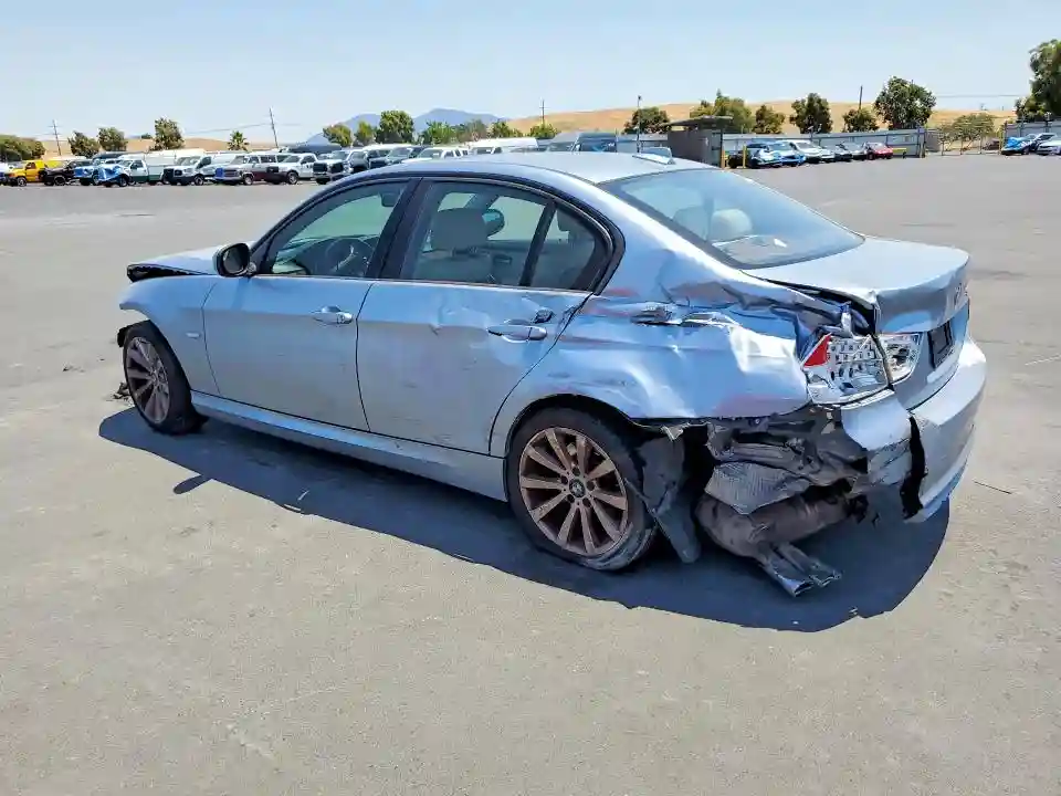 WBAPK5G58BNN26547 2011 BMW 3 SERIES-1