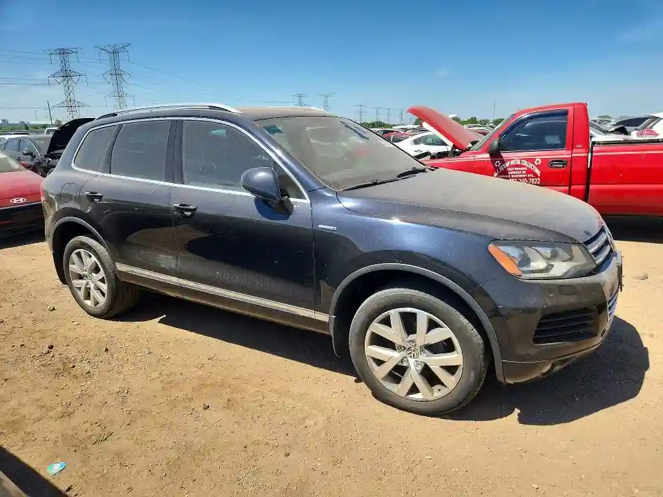 WVGEP9BP4ED011787 2014 VOLKSWAGEN TOUAREG-3