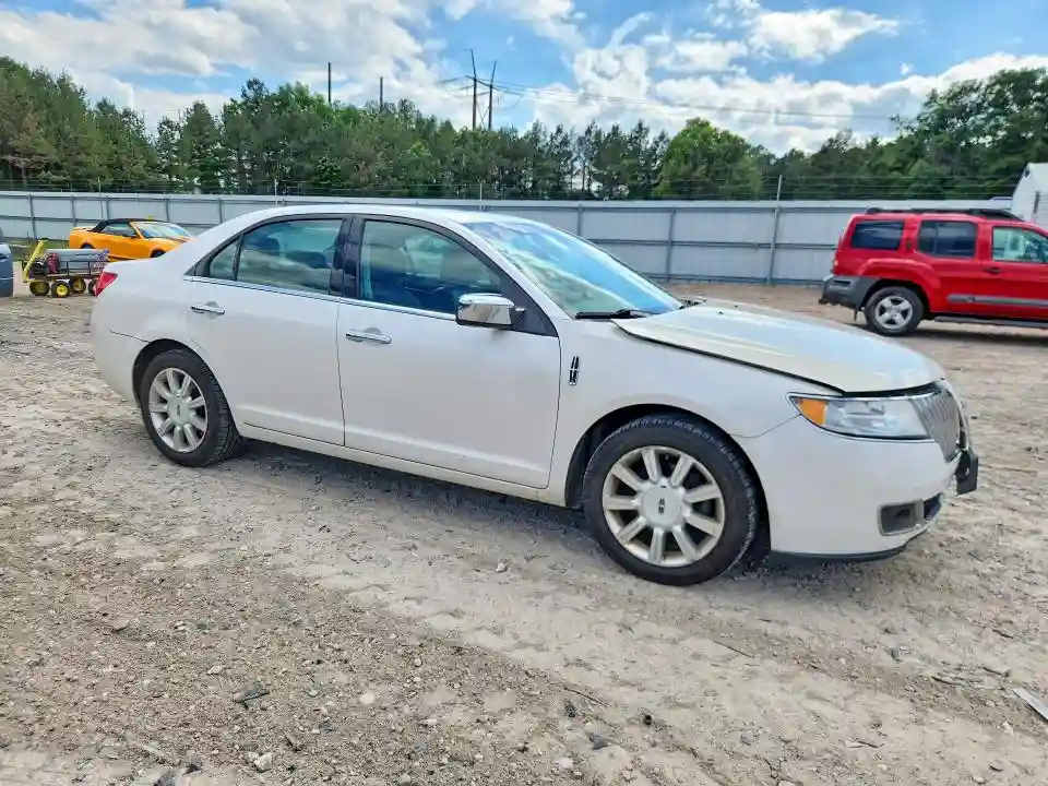 3LNHL2GC6CR824512 2012 LINCOLN MKZ-3