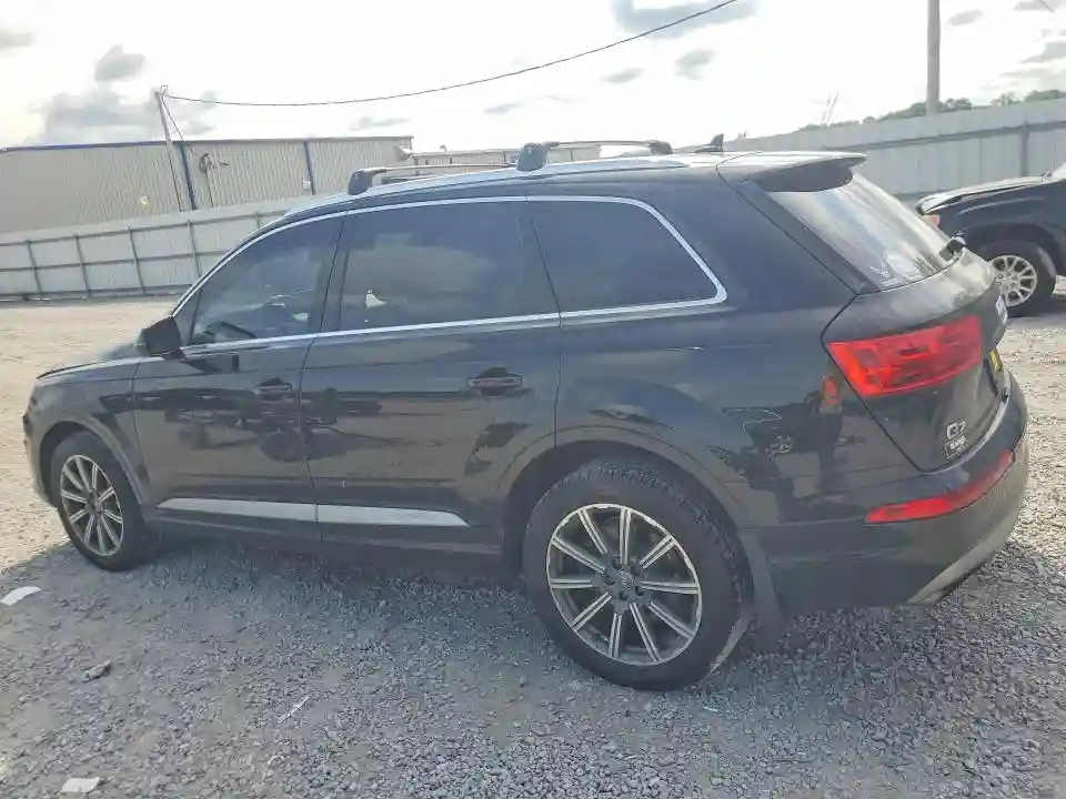 WA1LAAF78JD011742 2018 AUDI Q7-1