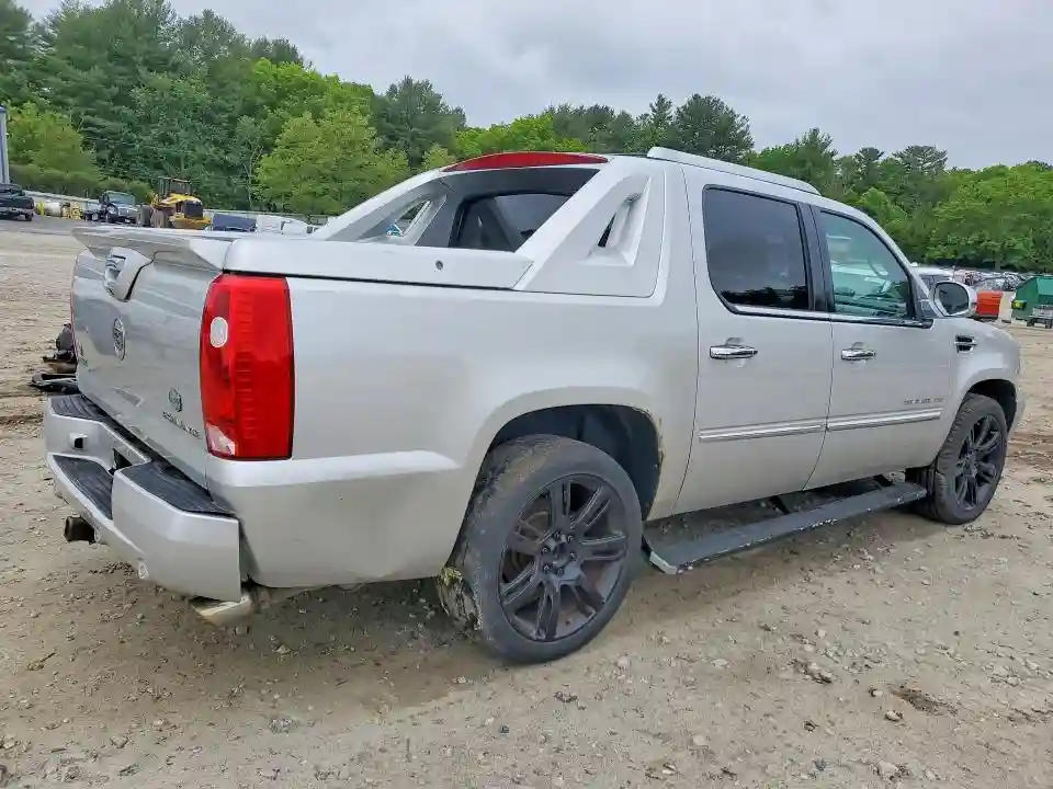 3GYVKMEF2AG273615 2010 CADILLAC ESCALADE-2