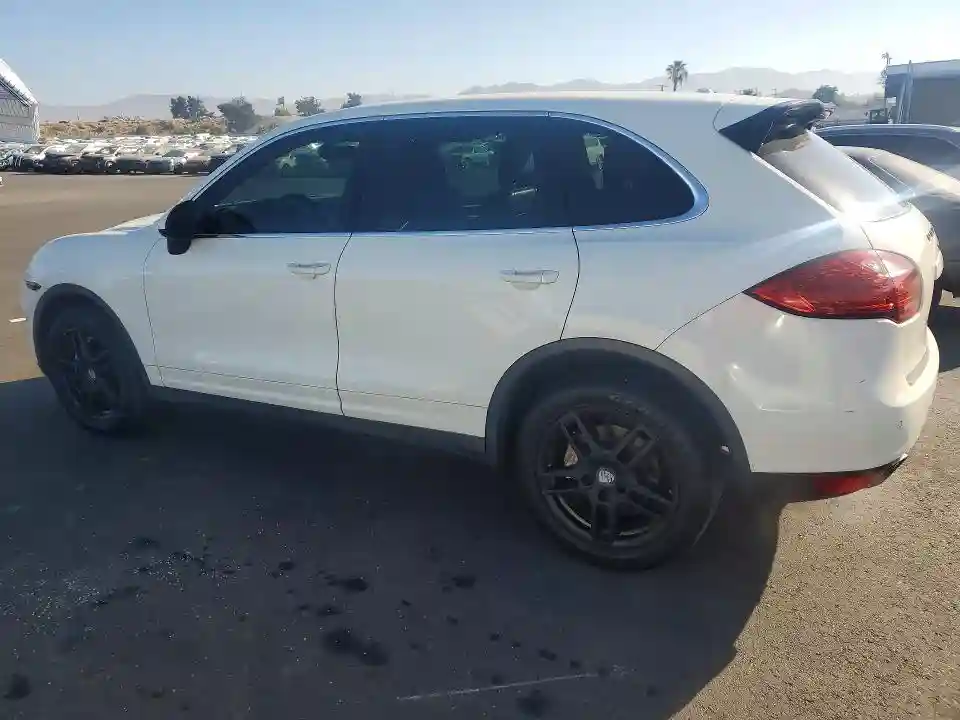 WP1AB2A25BLA42058 2011 PORSCHE CAYENNE-1